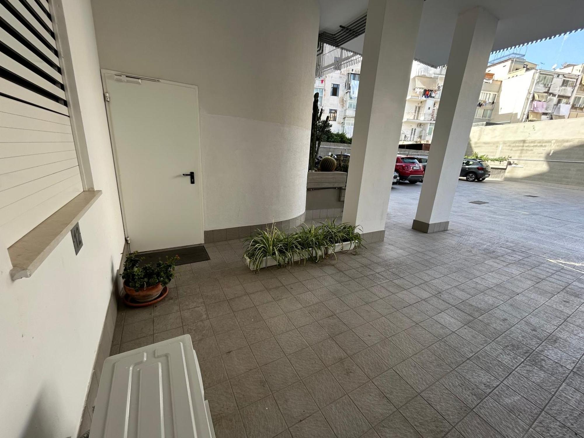 Apartmán Central Modern Studio Bari Exteriér fotografie